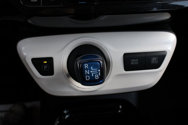 Used 2017 Toyota Prius Three image 16