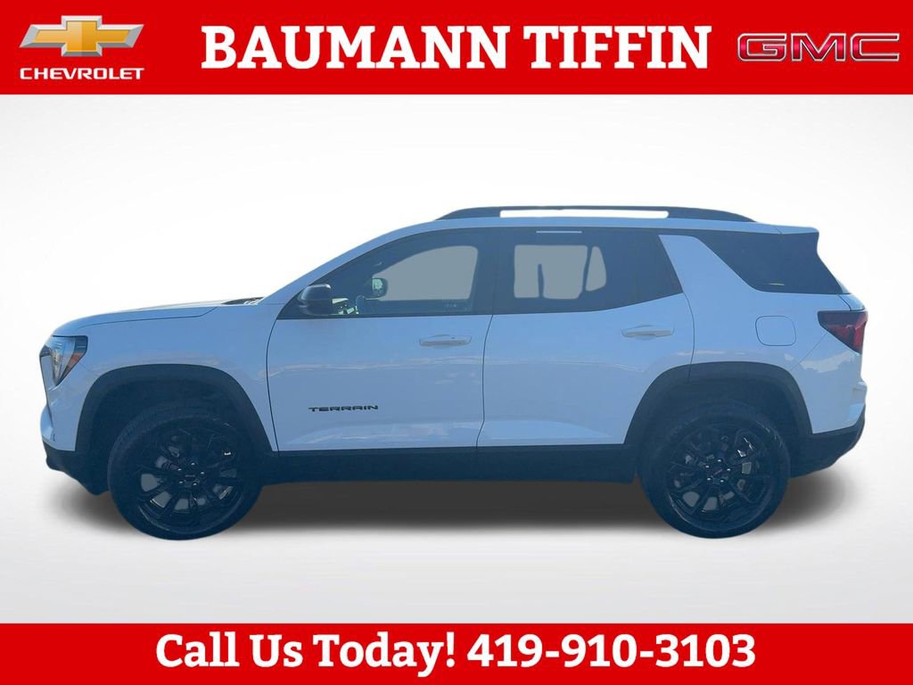 Used 2025 GMC Terrain Elevation w/ Elevation Premium Package FWD image 9