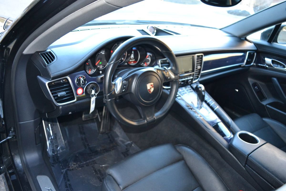 Used 2014 Porsche Panamera 4 w/ Premium Package image 24