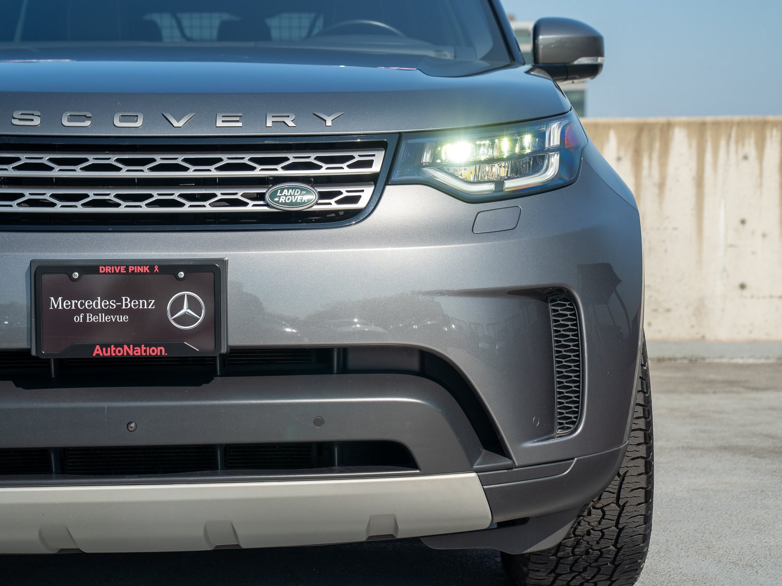 Used 2018 Land Rover Discovery HSE AWD/4WD image 7