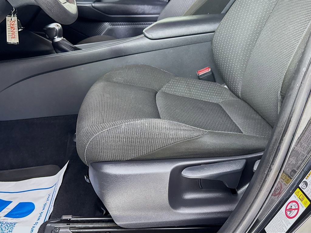 Used 2019 Toyota C-HR LE FWD image 24