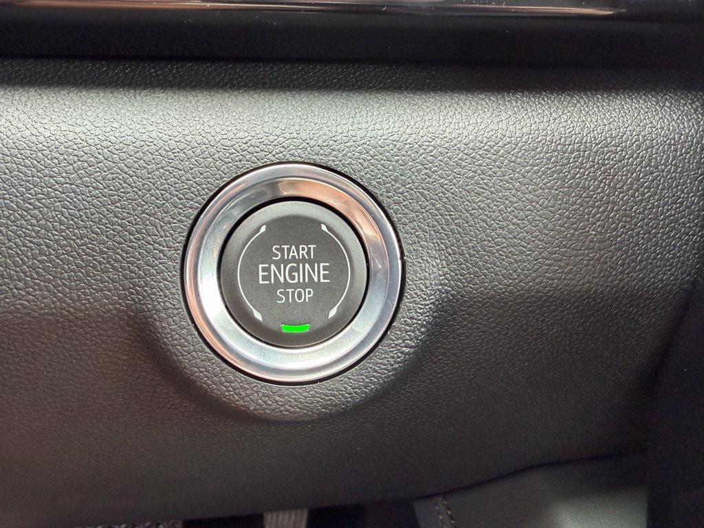 New 2027 GMC Terrain AT4 w/ Convenience Package III AWD/4WD image 29