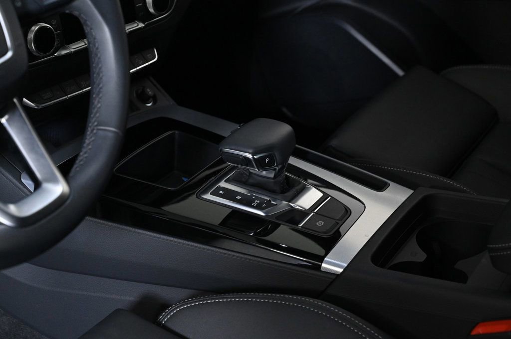 Certified 2025 Audi Q5 2.0T Premium w/ Convenience Plus Package image 20