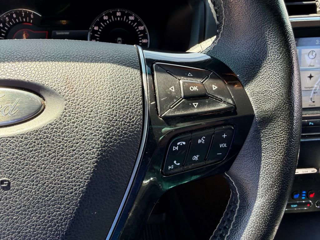 Used 2017 Ford Explorer Platinum image 28