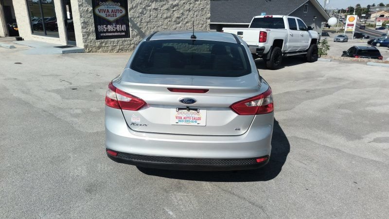Used 2014 Ford Focus SE FWD image 4