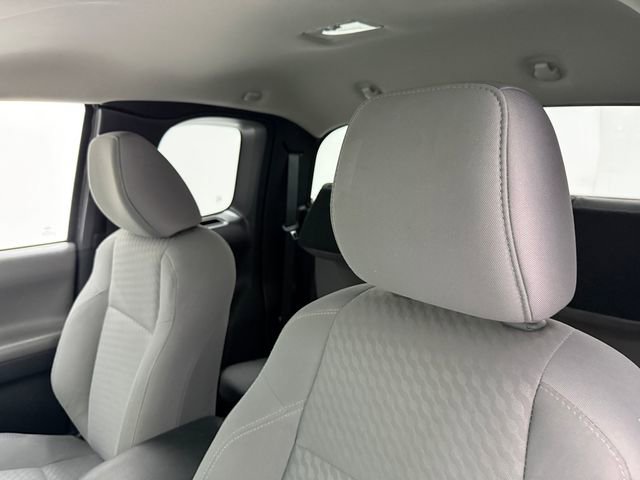 Used 2022 Toyota Tacoma SR5 w/ SR5 Appearance Package (SM) AWD/4WD image 25