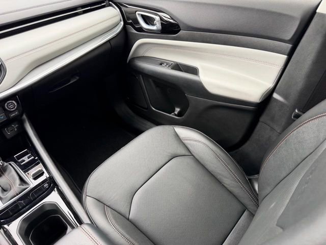 Used 2022 Jeep Compass Limited AWD/4WD image 15