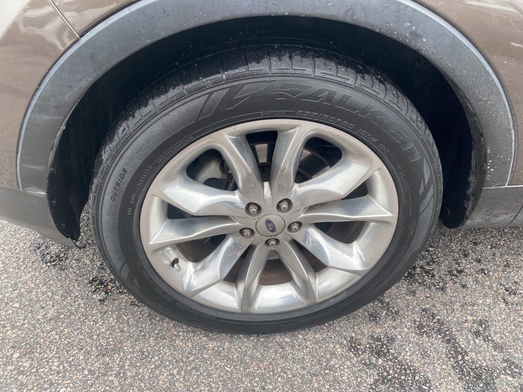 Used 2015 Ford Explorer XLT w/ Equipment Group 202B image 10