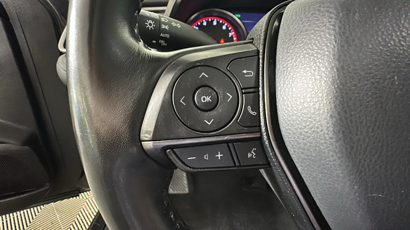 Used 2022 Toyota Camry XSE w/ Navigation Package FWD image 19