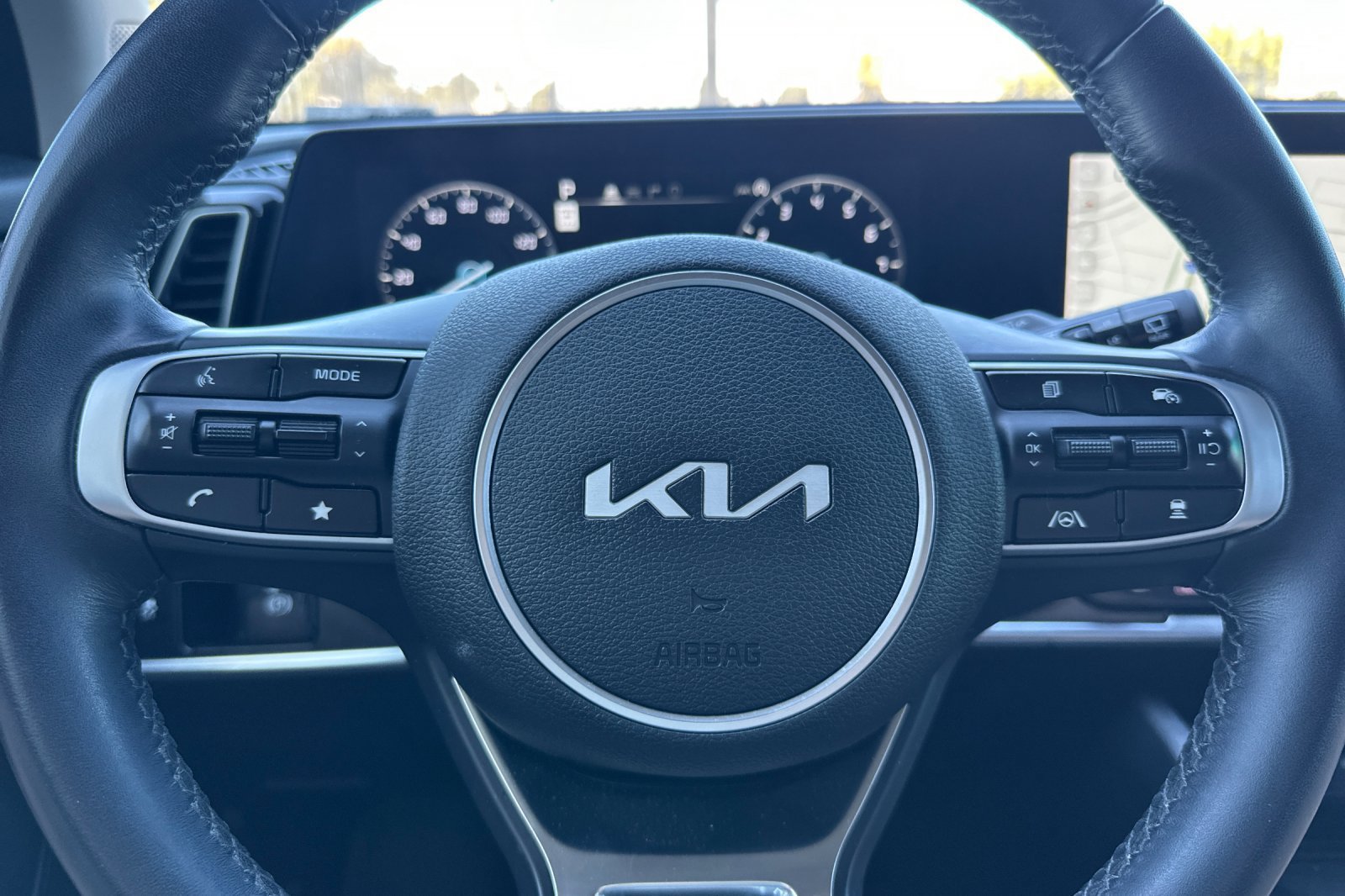 Used 2025 Kia Sportage SX FWD image 34