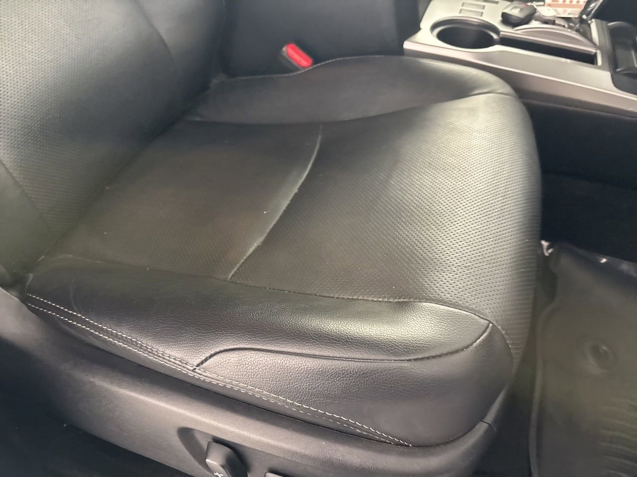 Used 2021 Toyota 4Runner Limited AWD/4WD image 32