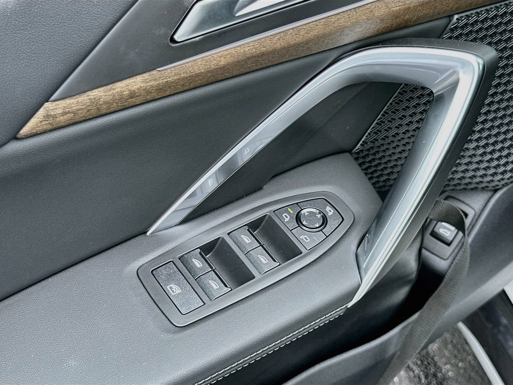 New 2027 BMW X1 xDrive28i AWD/4WD image 18