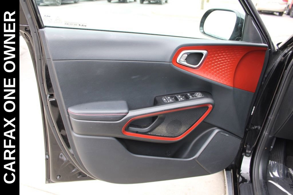 Used 2023 Kia Soul GT-Line w/ GT-Line Technology Package FWD image 16