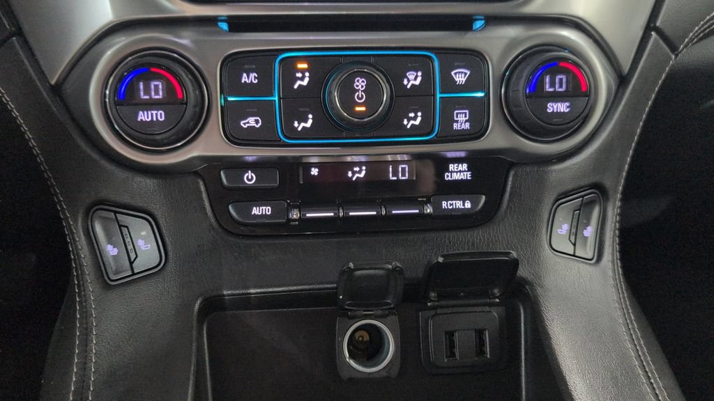 Used 2019 Chevrolet Tahoe LT w/ Luxury Package AWD/4WD image 14