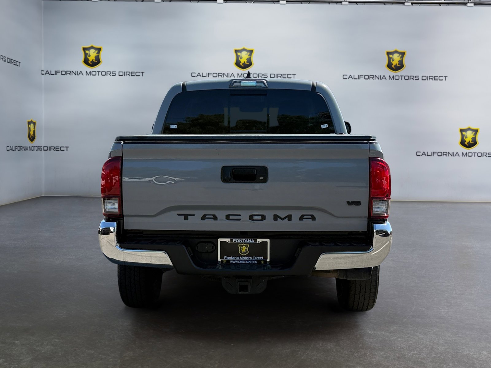 Used 2021 Toyota Tacoma SR5 w/ Blackout Package (TMS) image 4