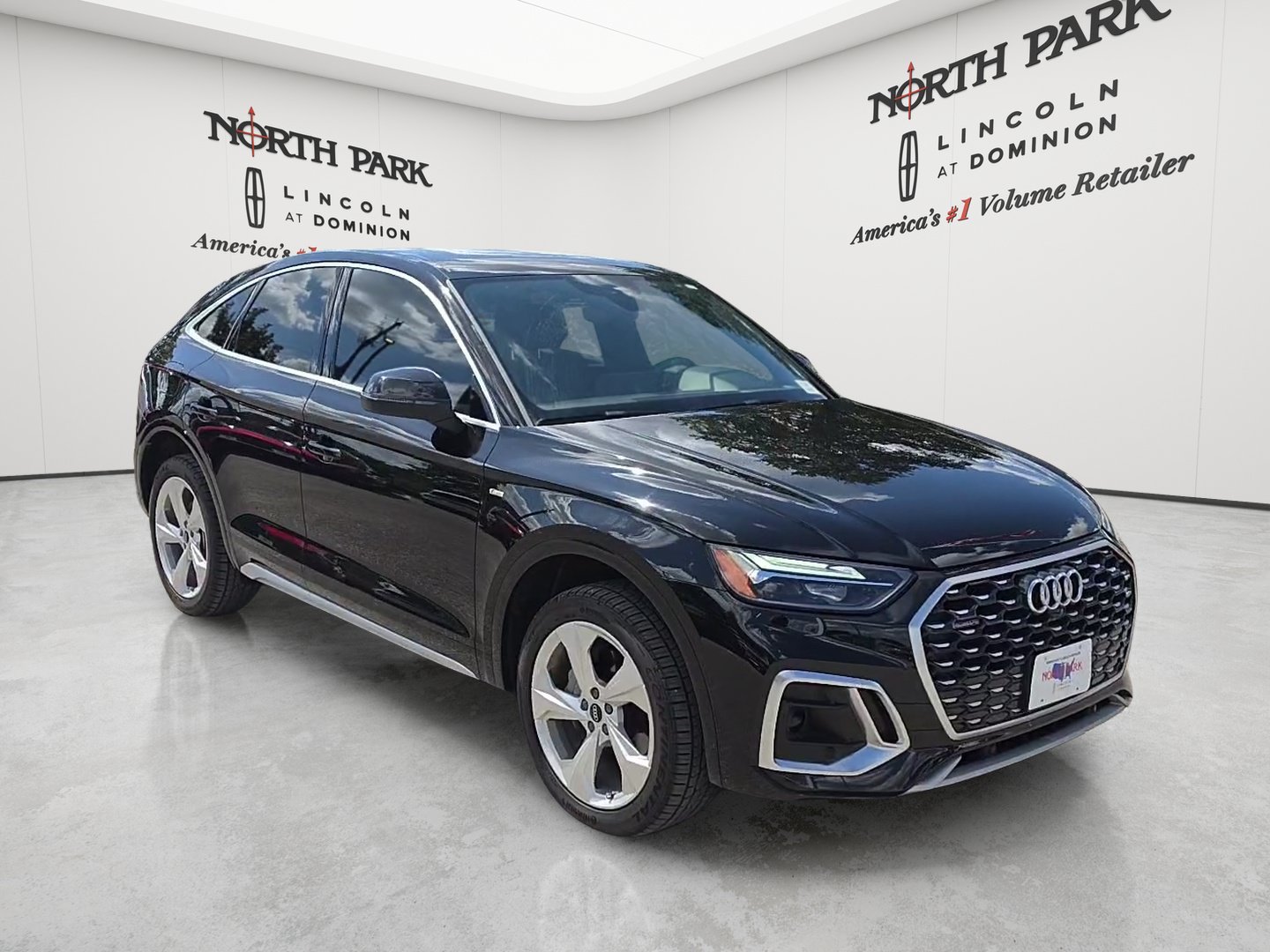 Used 2024 Audi Q5 2.0T Premium w/ Convenience Package AWD/4WD image 7