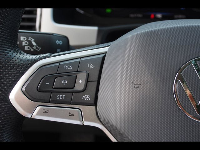 Used 2022 Volkswagen Atlas SEL R-Line AWD/4WD image 27