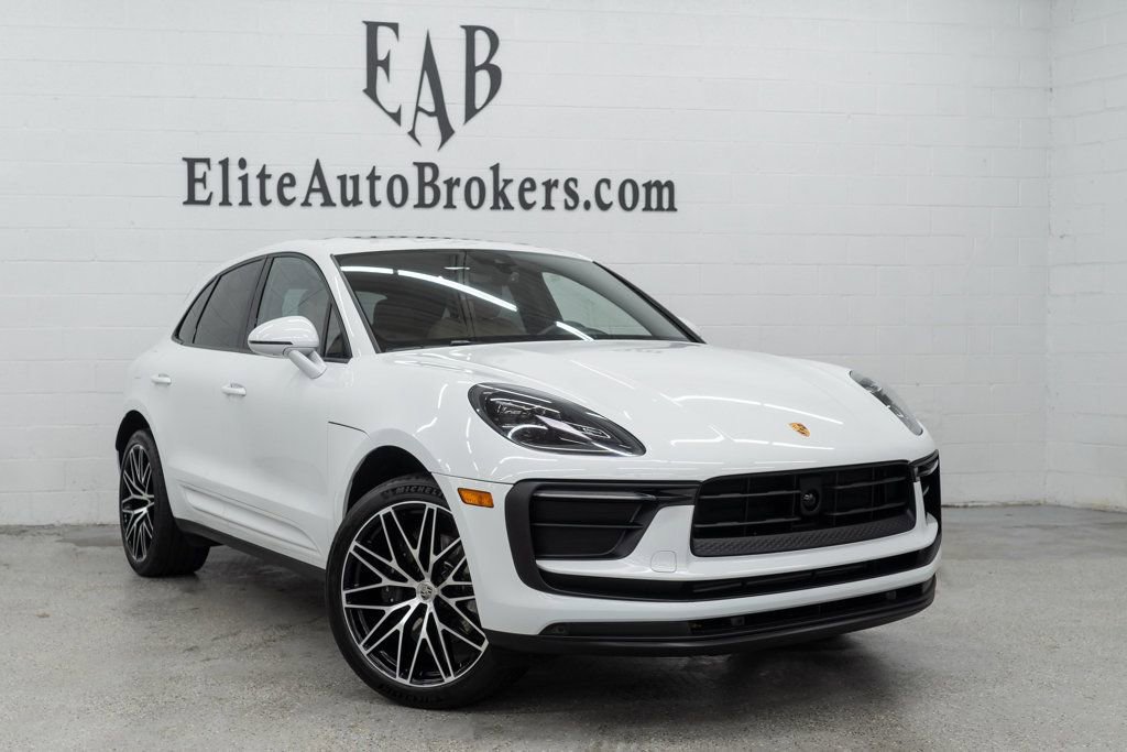 Used 2023 Porsche Macan image 46