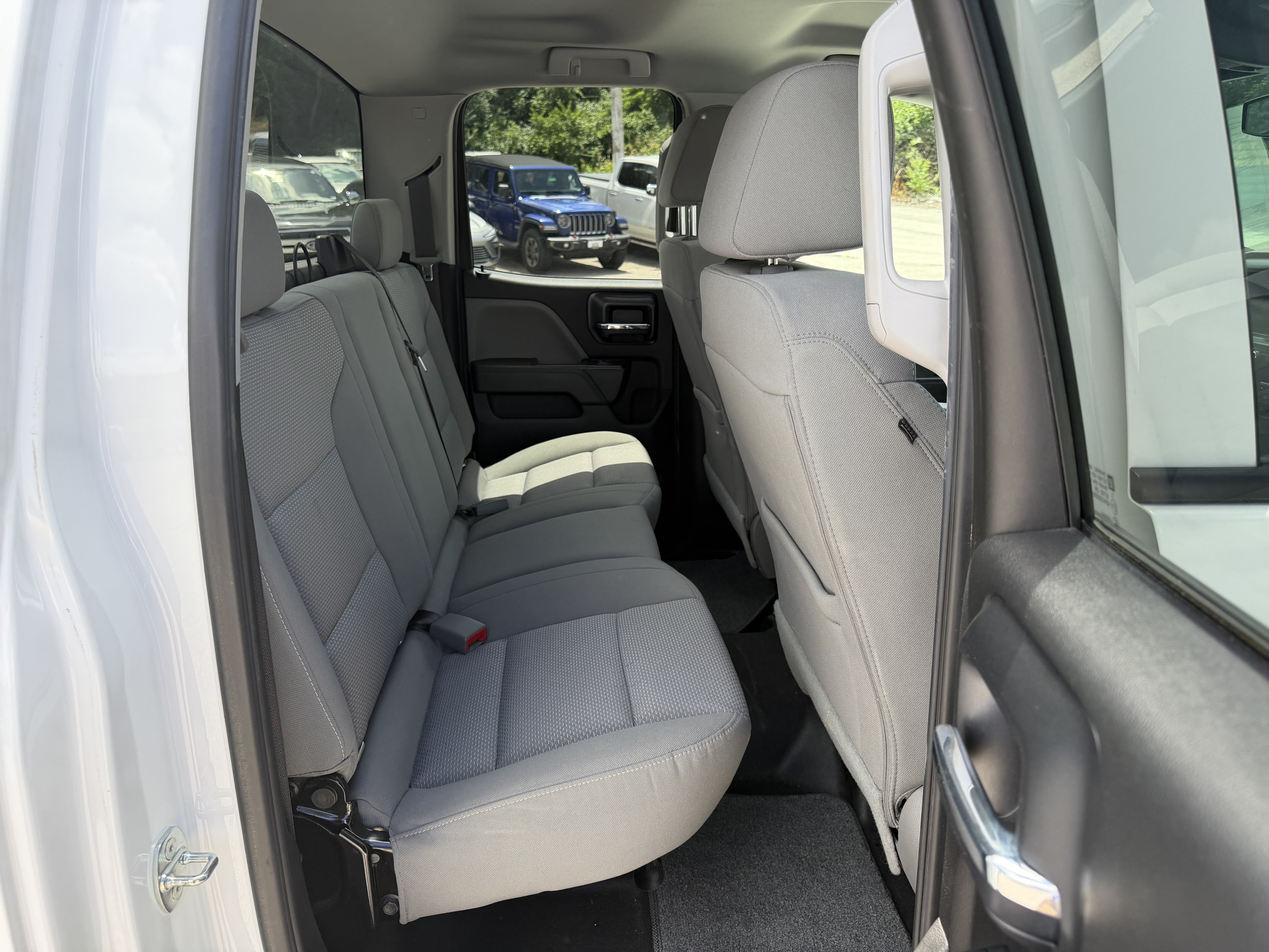 Used 2019 GMC Sierra 1500 Limited w/ Sierra Convenience Package AWD/4WD image 9