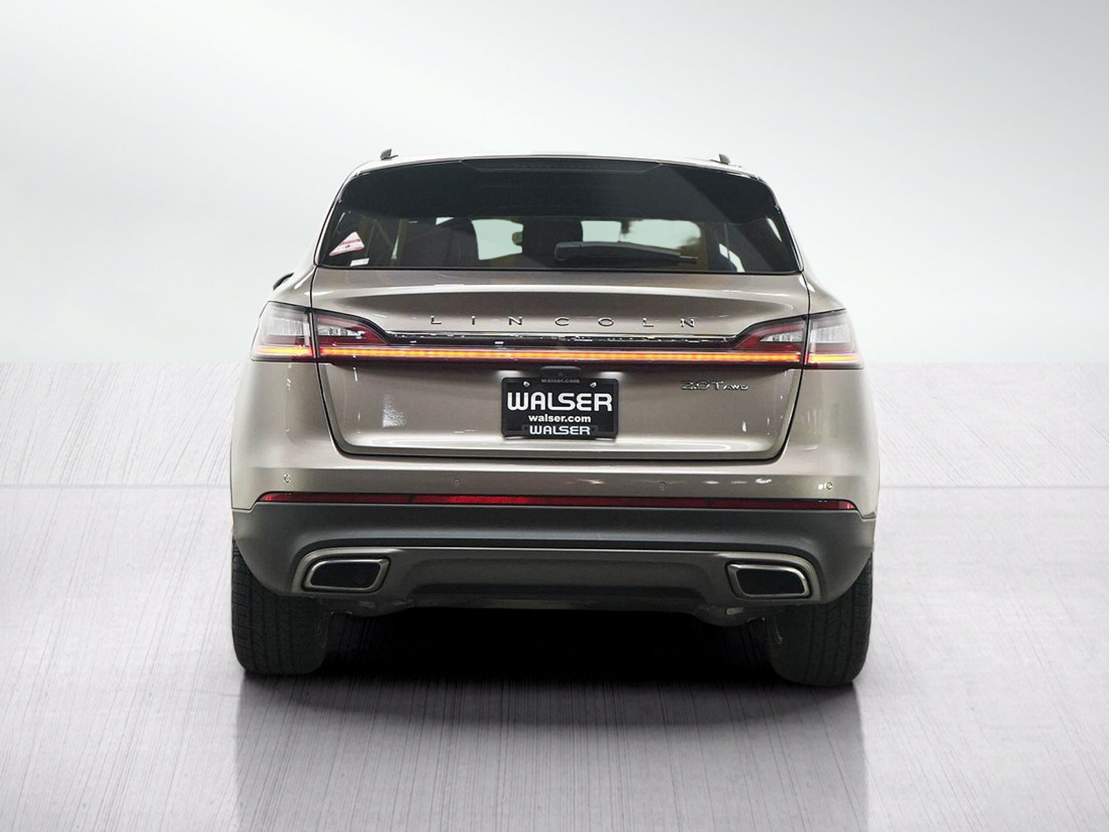 Used 2020 Lincoln Nautilus Premier AWD/4WD image 6