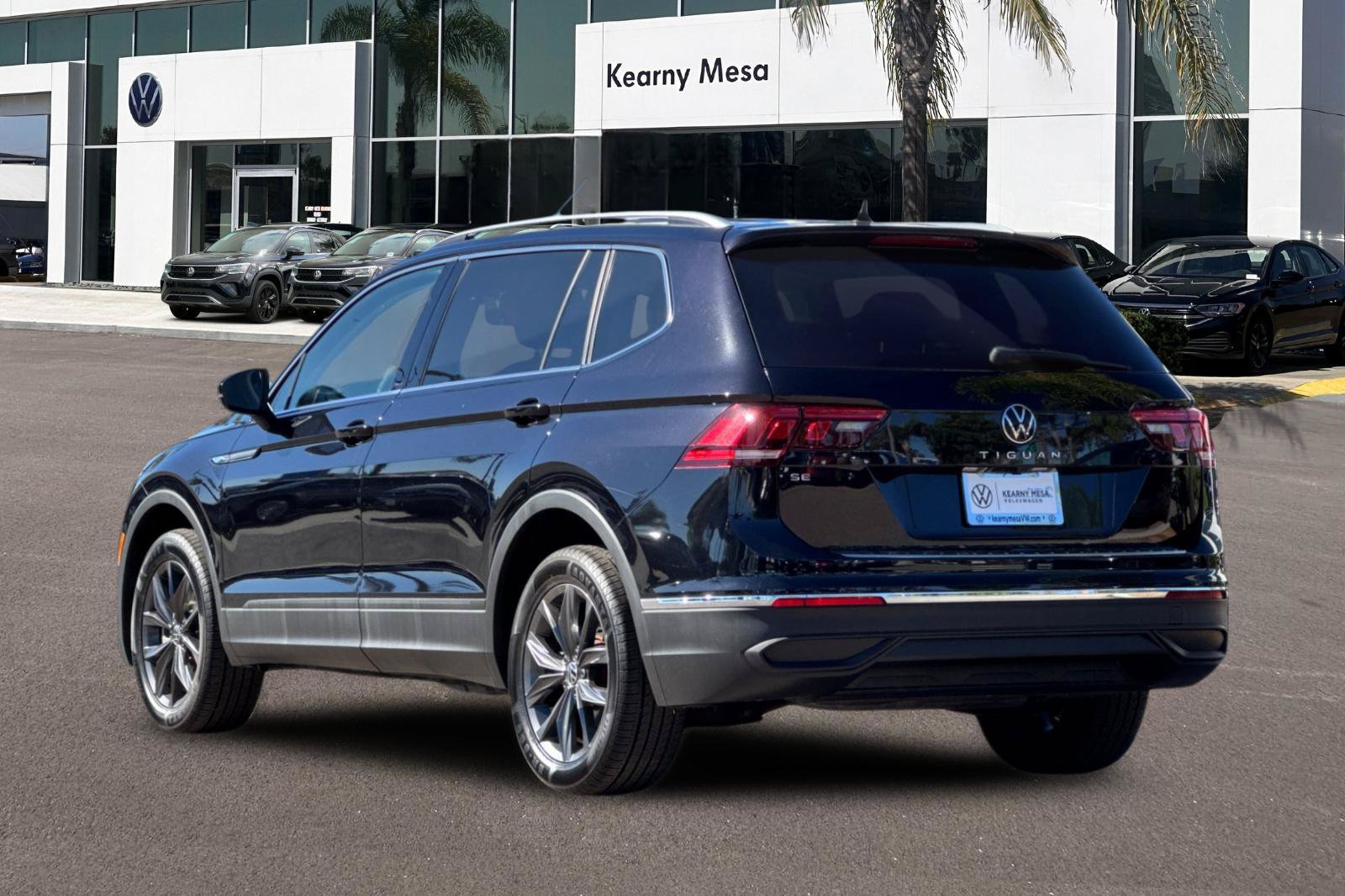 Used 2023 Volkswagen Tiguan SE FWD image 6