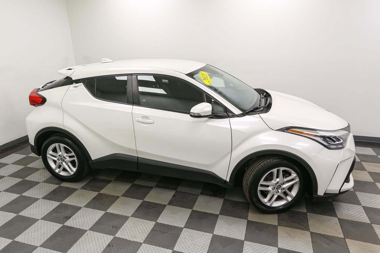 Used 2021 Toyota C-HR LE image 3