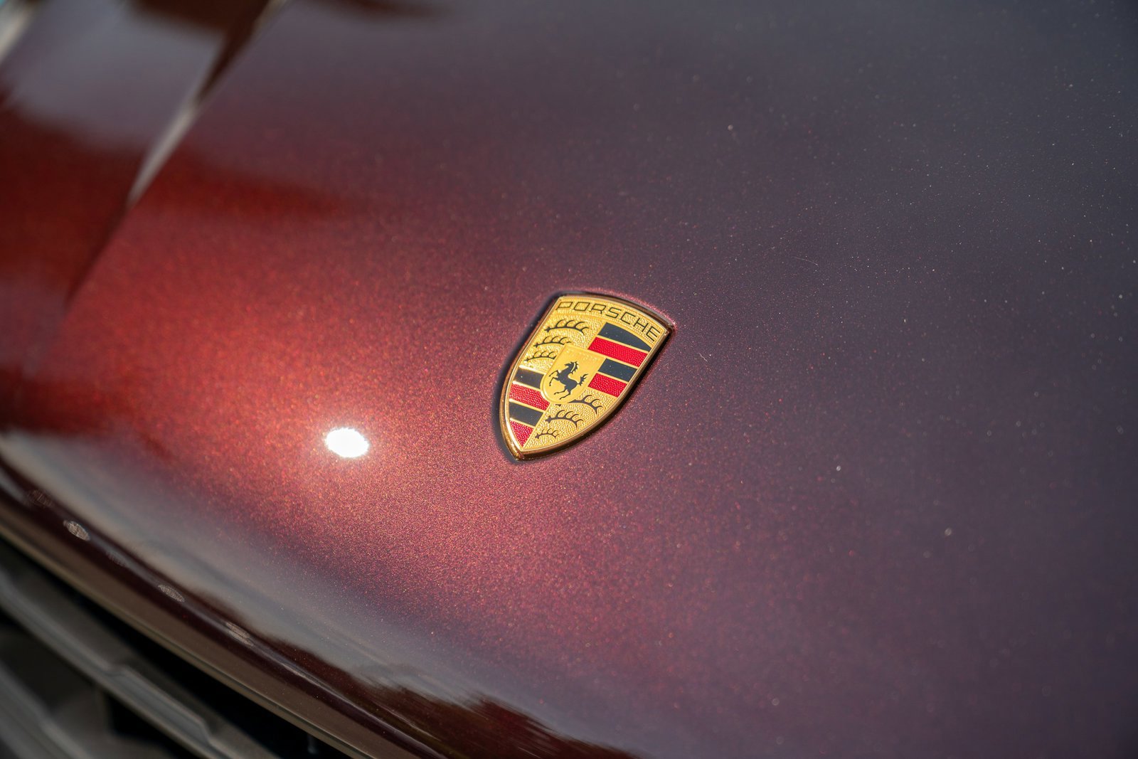 Certified 2025 Porsche Macan AWD/4WD image 10
