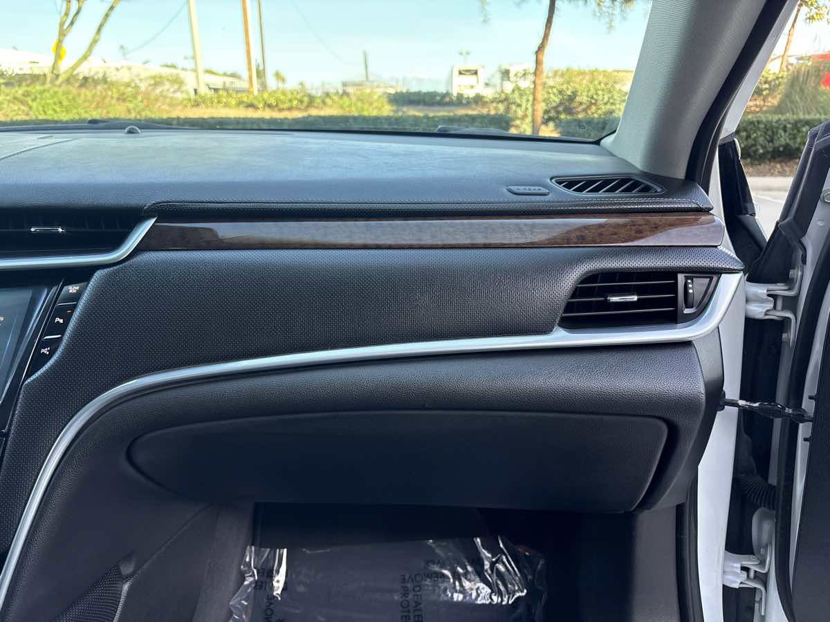 Used 2017 Cadillac XTS Premium Luxury image 22