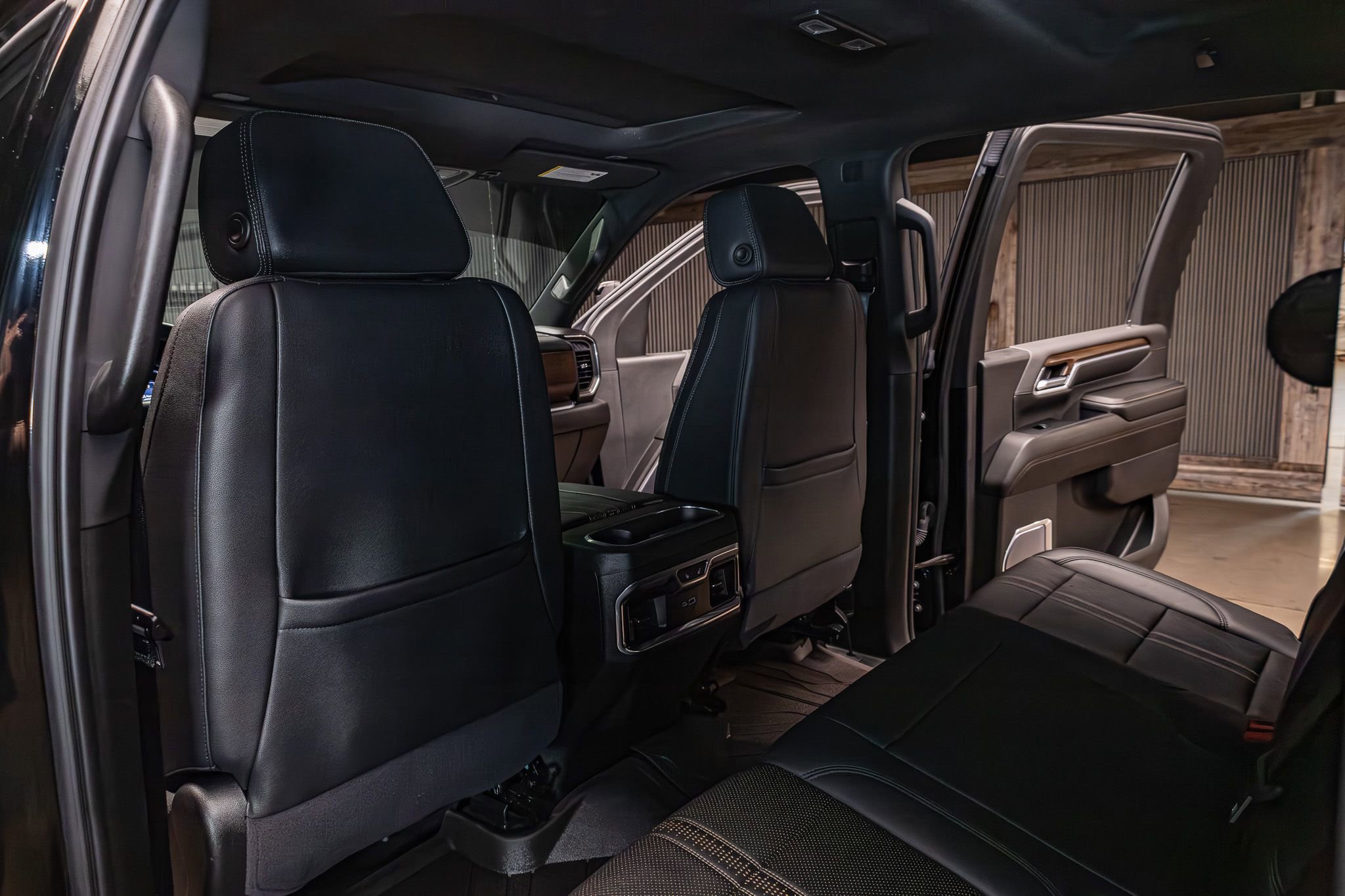 Used 2024 Chevrolet Silverado 2500 High Country w/ Midnight Edition image 26