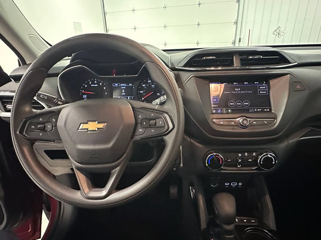 Used 2021 Chevrolet TrailBlazer LS AWD/4WD image 29
