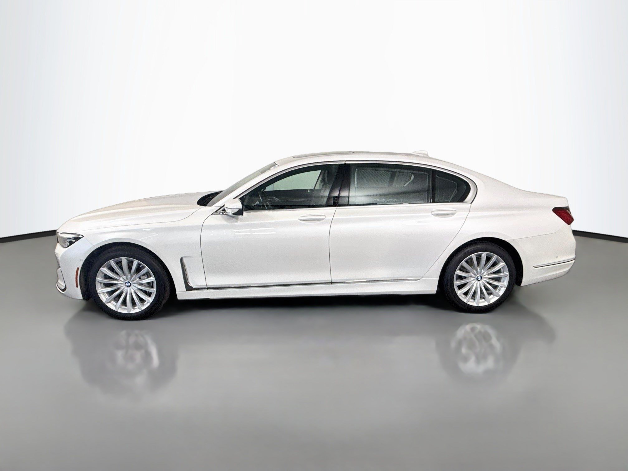 Used 2020 BMW 740i RWD image 6