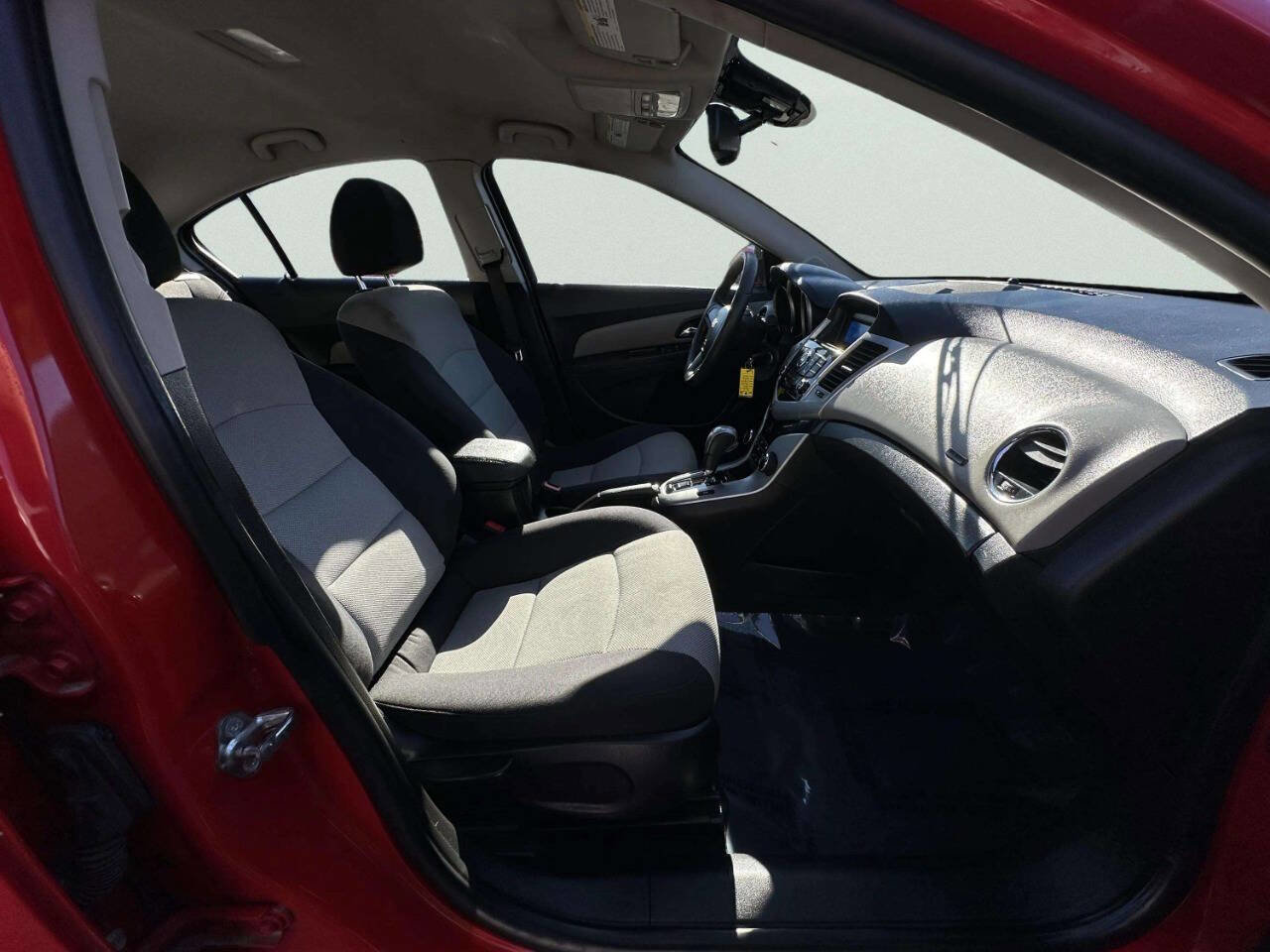 Used 2016 Chevrolet Cruze LS FWD image 22