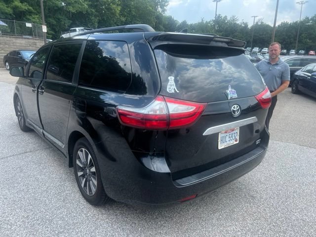 Used 2019 Toyota Sienna Limited Premium AWD/4WD image 4