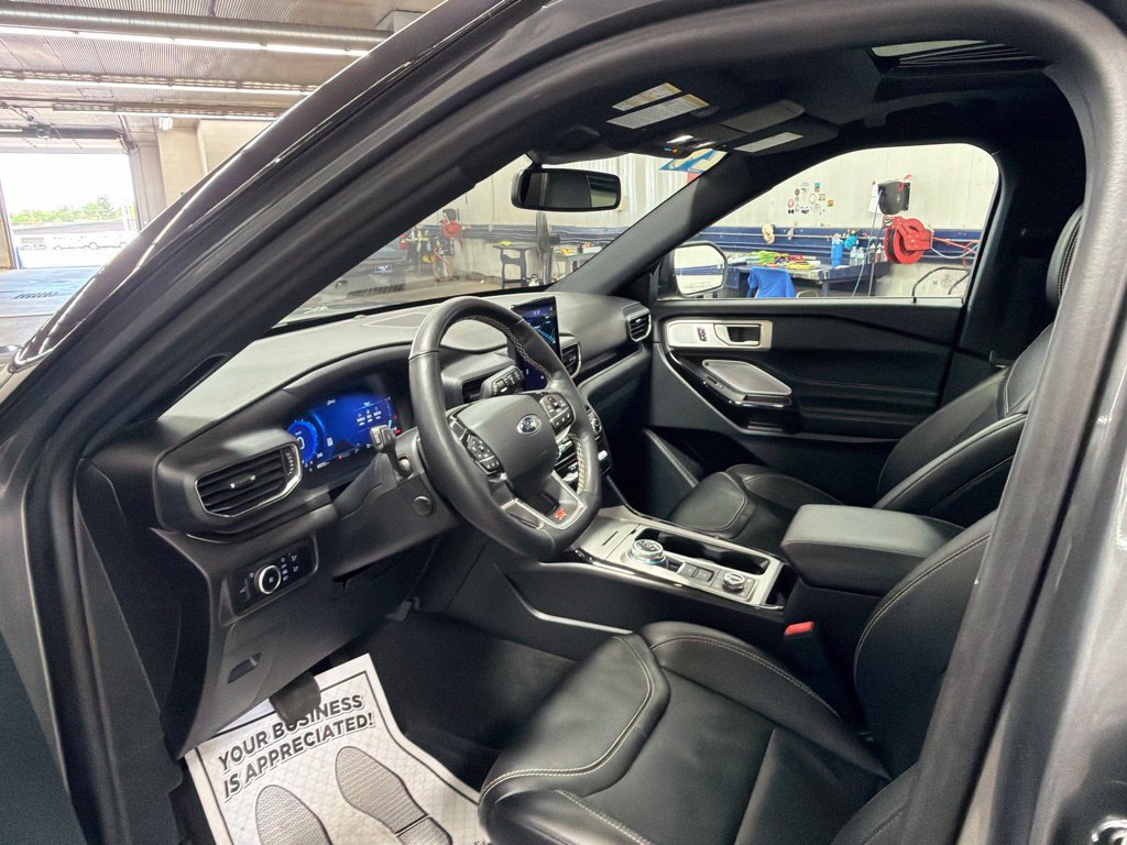 Certified 2024 Ford Explorer ST w/ Technology Package AWD/4WD image 20