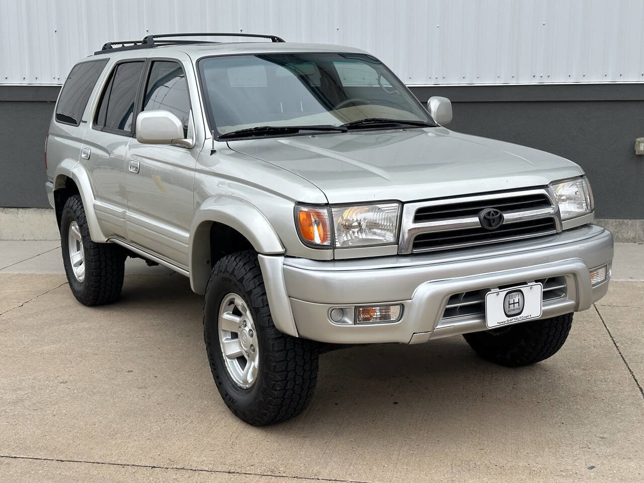 Used 2000 Toyota 4Runner Limited image 30