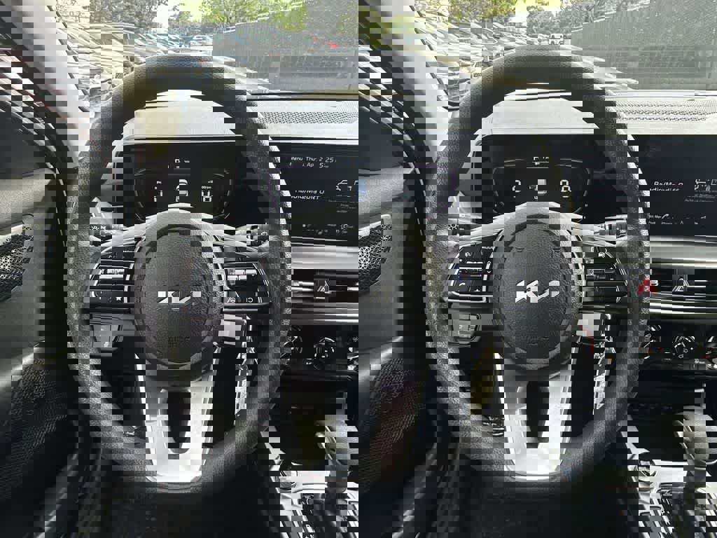 Certified 2024 Kia Seltos LX image 15