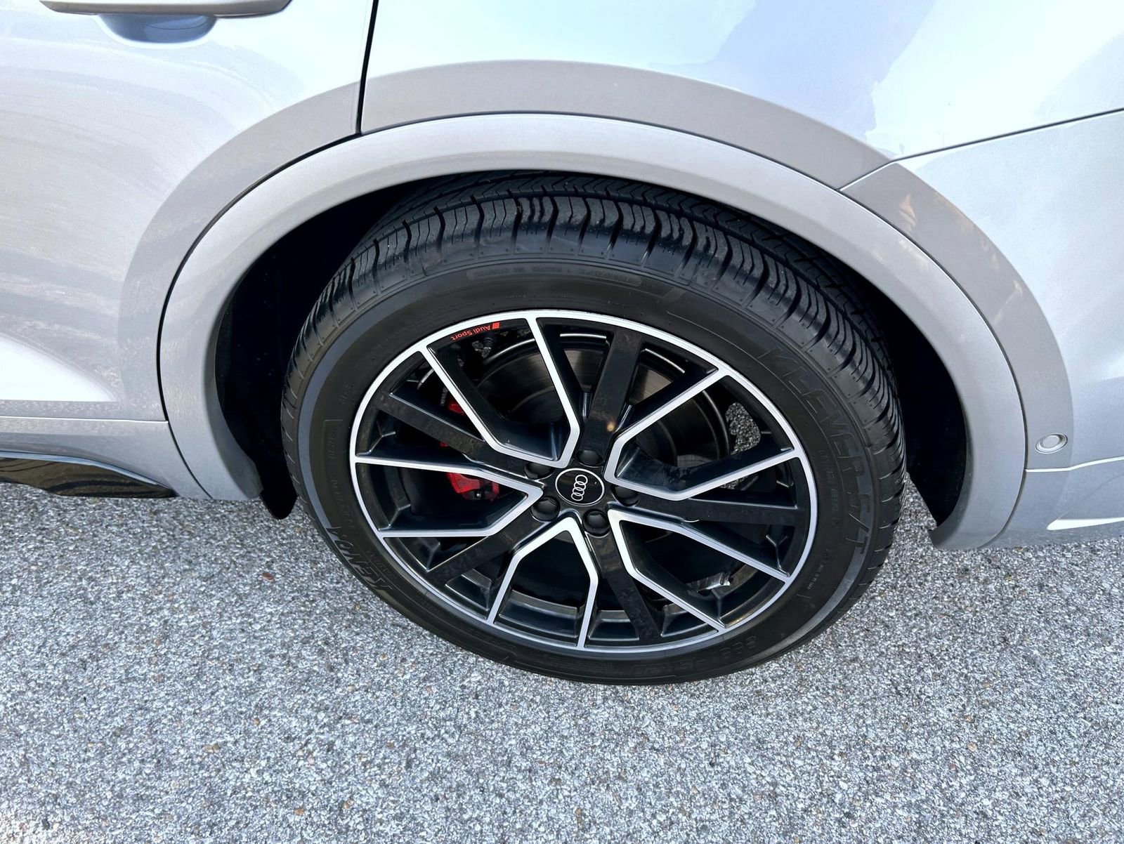 Used 2023 Audi SQ5 Prestige w/ Prestige Package image 22