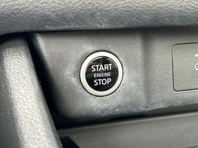 Used 2022 Nissan Rogue SV w/ SV Premium Package AWD/4WD image 25