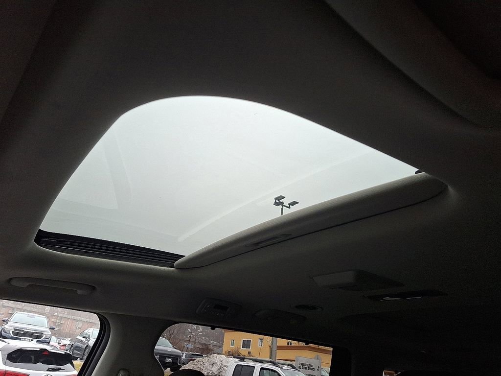 Used 2024 Kia Carnival SX Prestige image 15