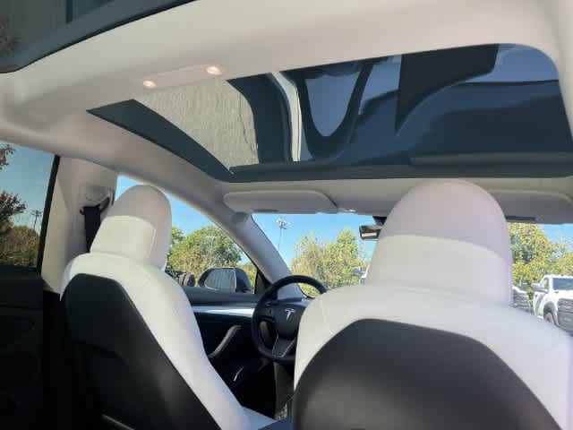 Used 2023 Tesla Model 3 Standard Range RWD image 19