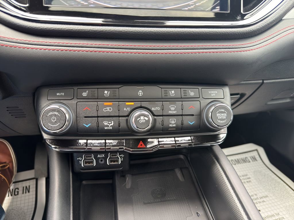 Used 2023 Dodge Durango R/T image 29