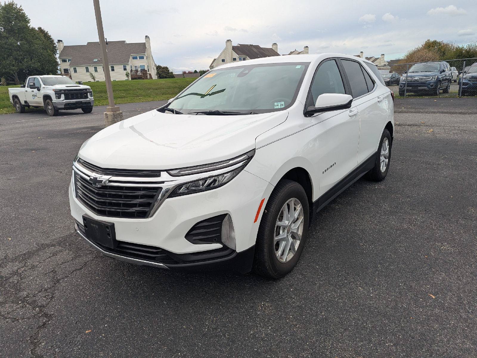 Used 2024 Chevrolet Equinox LT w/ LPO, Floor Liner Package AWD/4WD image 4