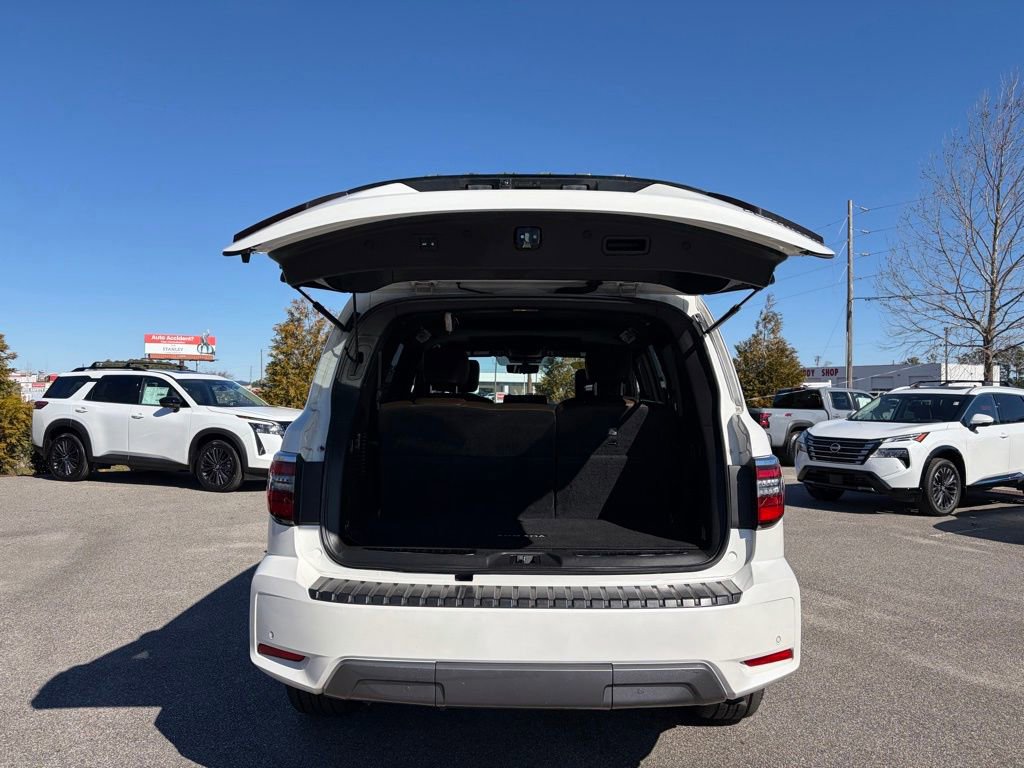Used 2023 Nissan Armada Platinum w/ Captain's Chairs Package RWD image 6