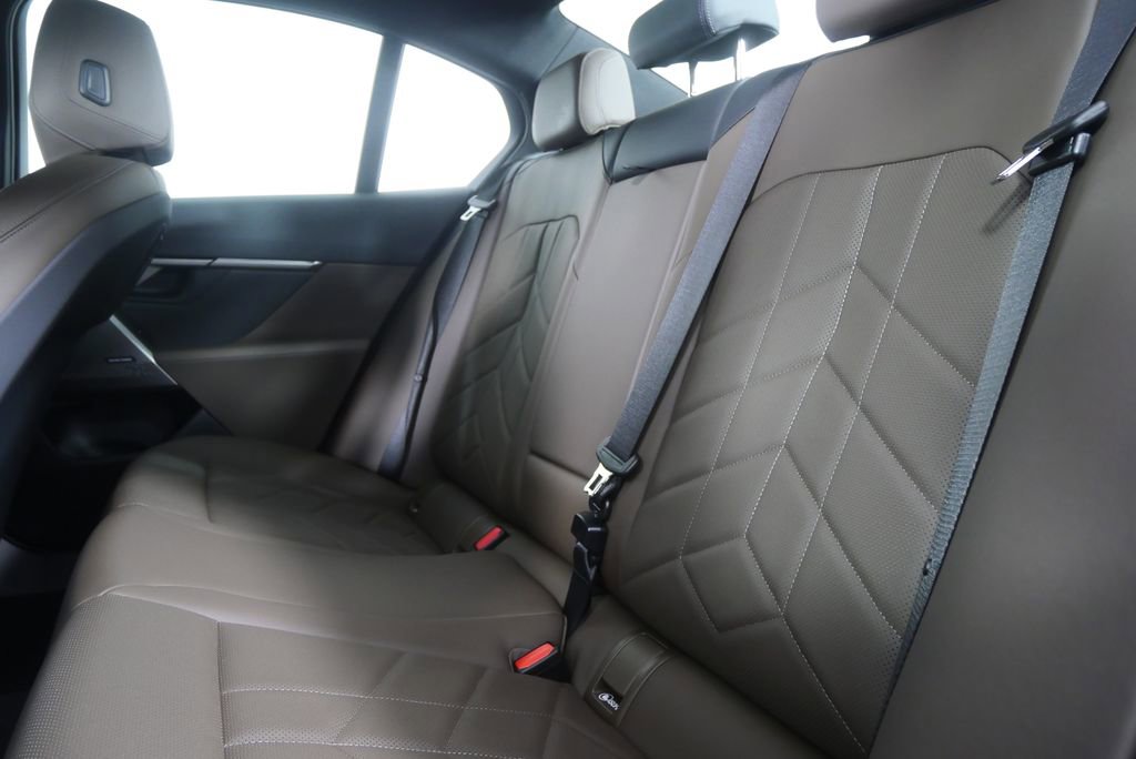 Used 2025 BMW 530i 530i image 13