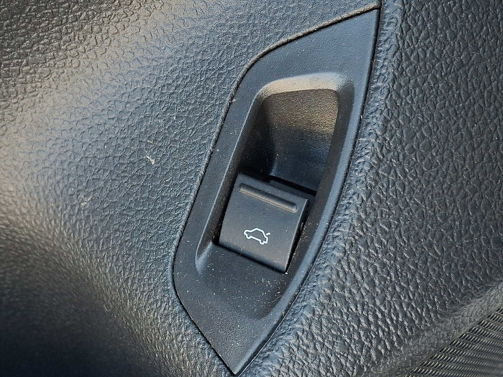 Used 2020 Volkswagen Passat 2.0T SE image 23