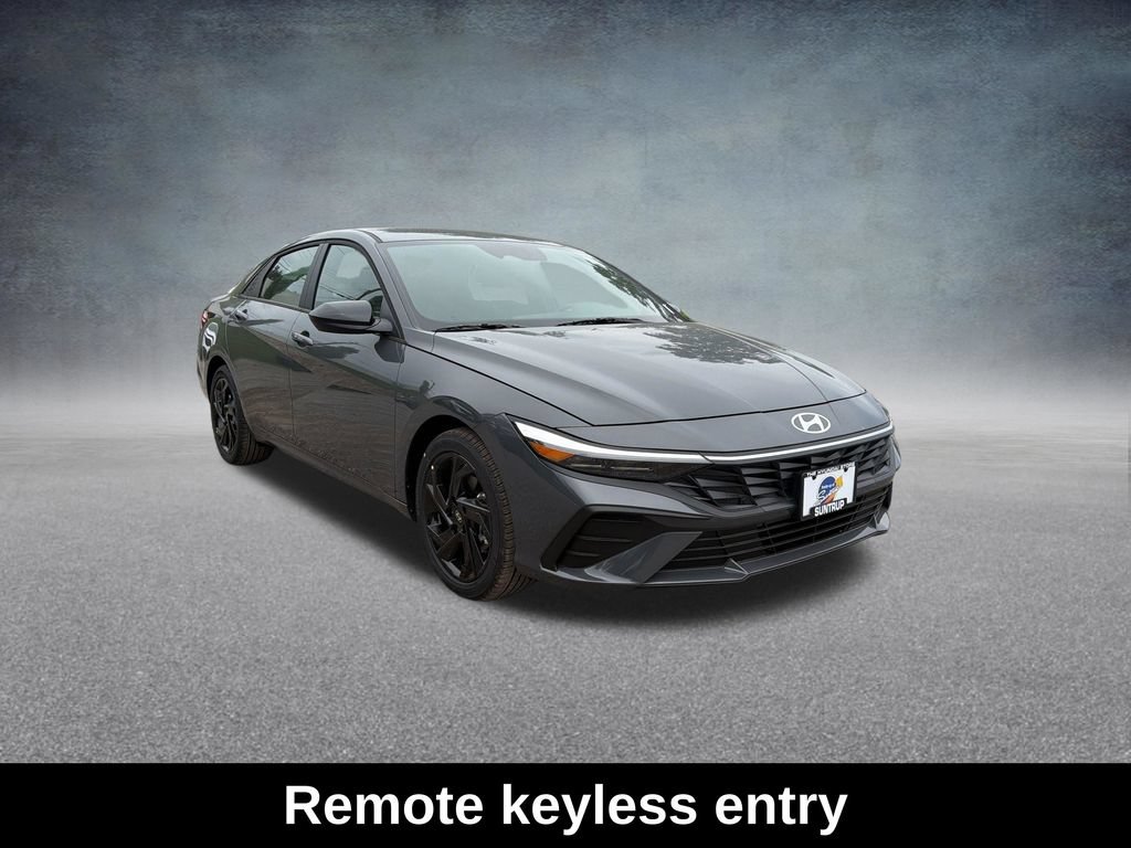 Used 2026 Hyundai Elantra Sport FWD image 9