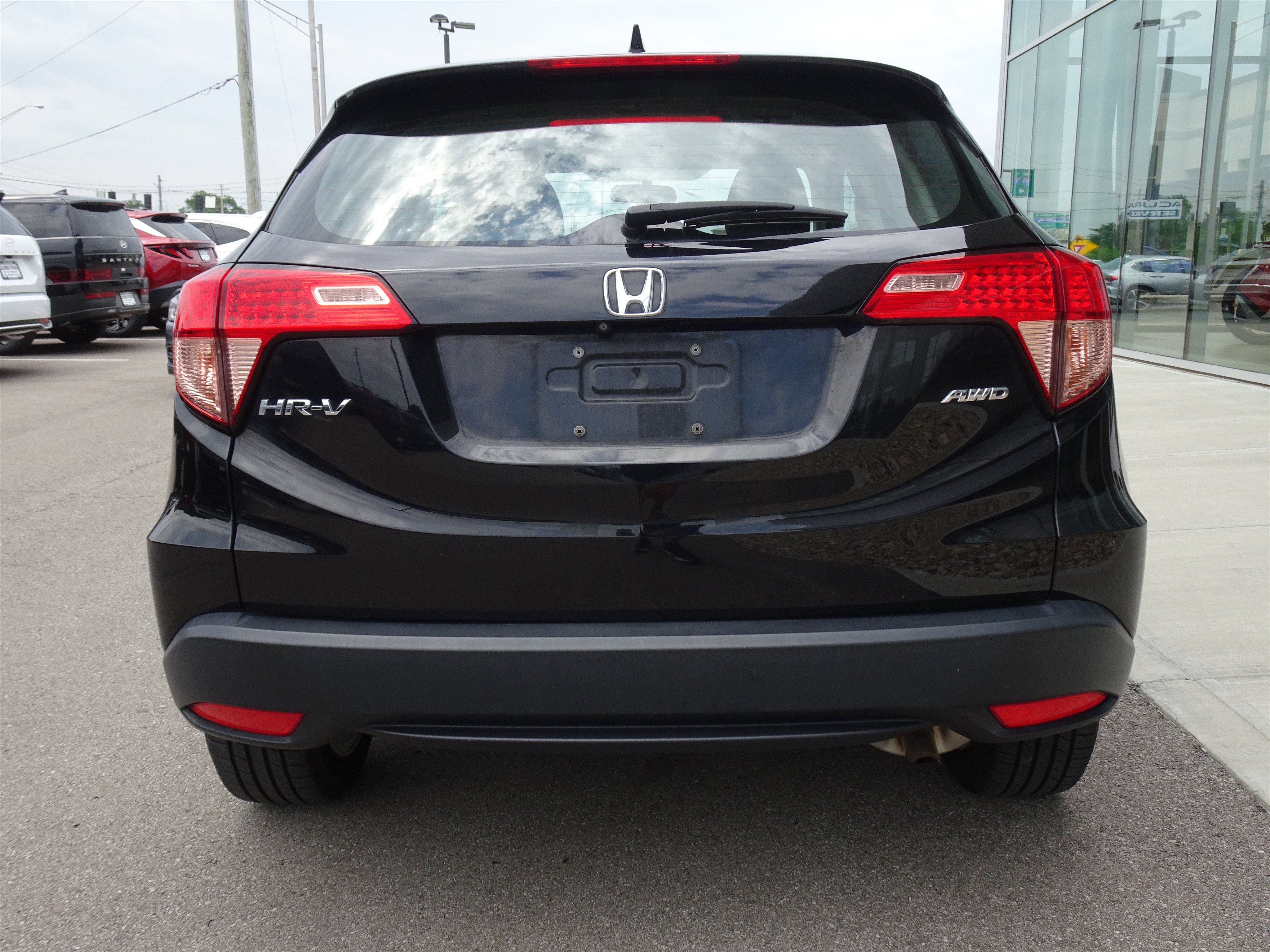 Used 2018 Honda HR-V LX image 4