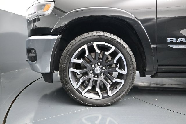 Used 2025 RAM 1500 Limited AWD/4WD image 16