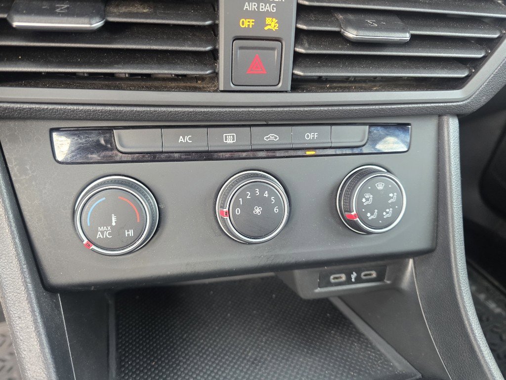 Used 2023 Volkswagen Jetta Sport image 20