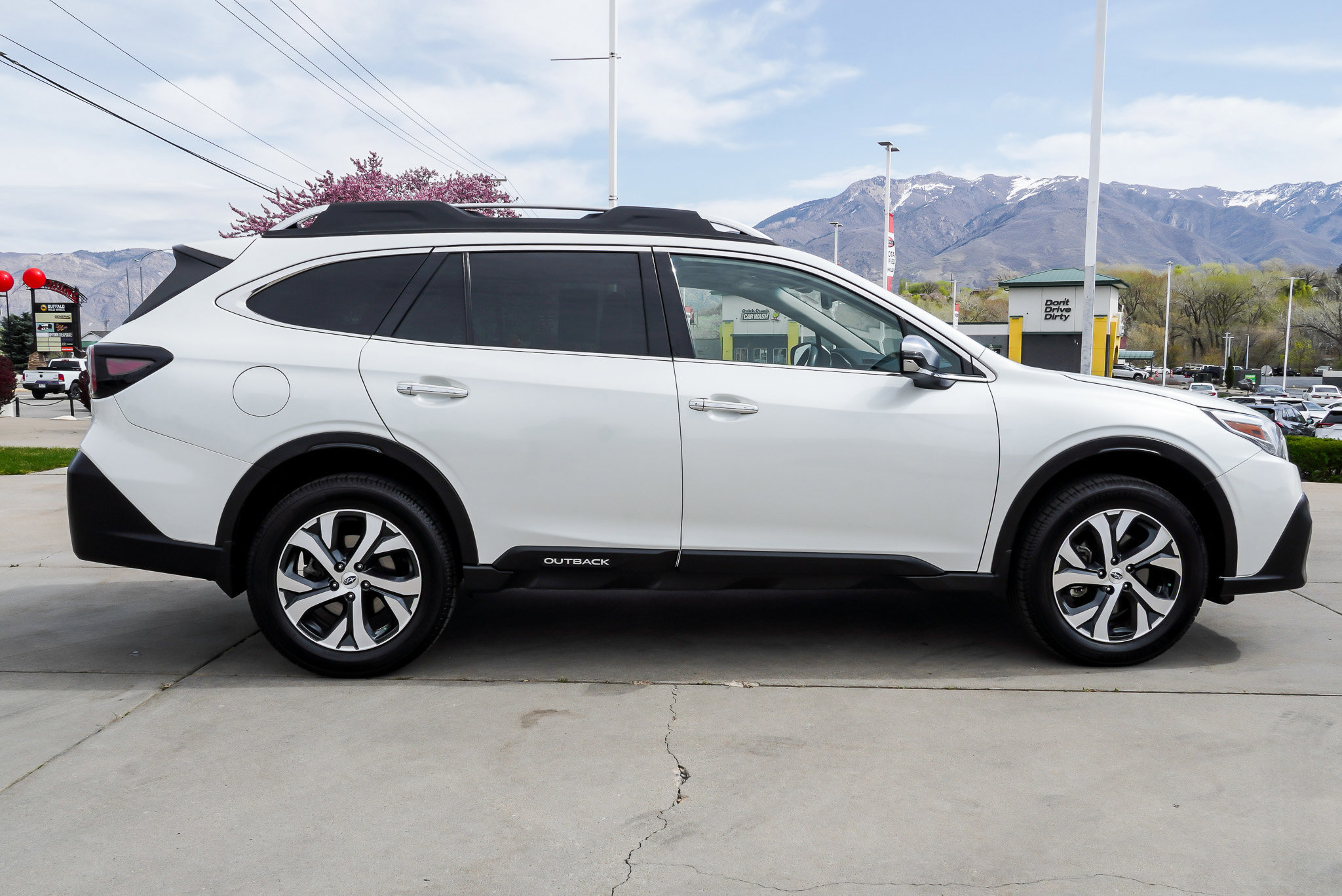 Used 2022 Subaru Outback Touring XT w/ Popular Package #2 image 9